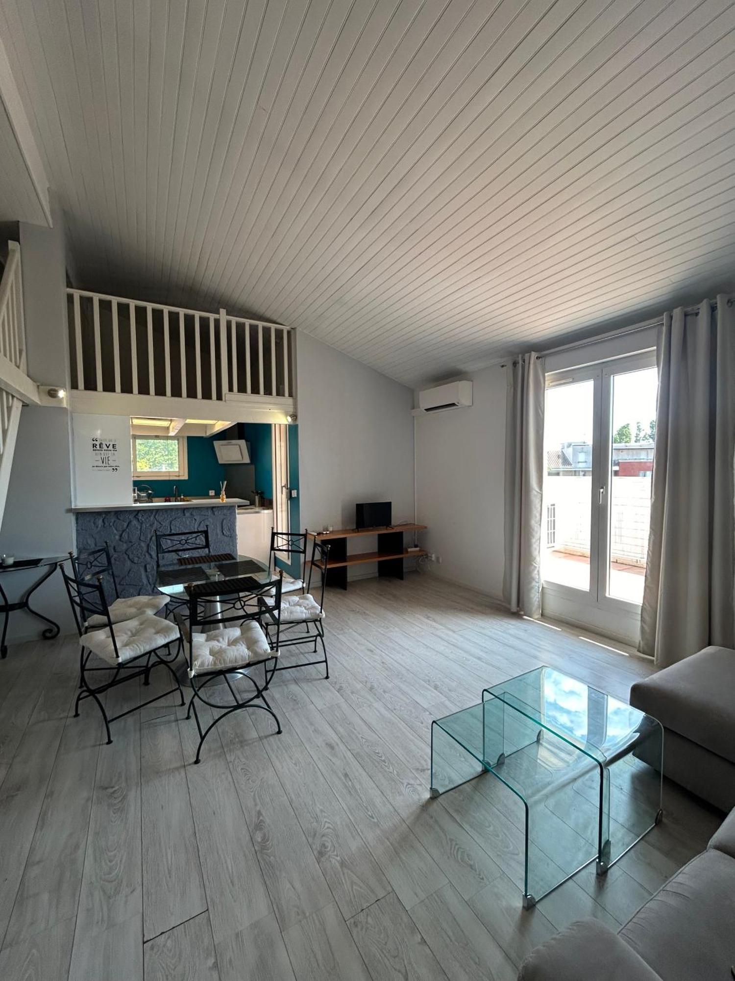 Le Venasque Avec Terrasse - Climatisation Apartman Toulouse Kültér fotó